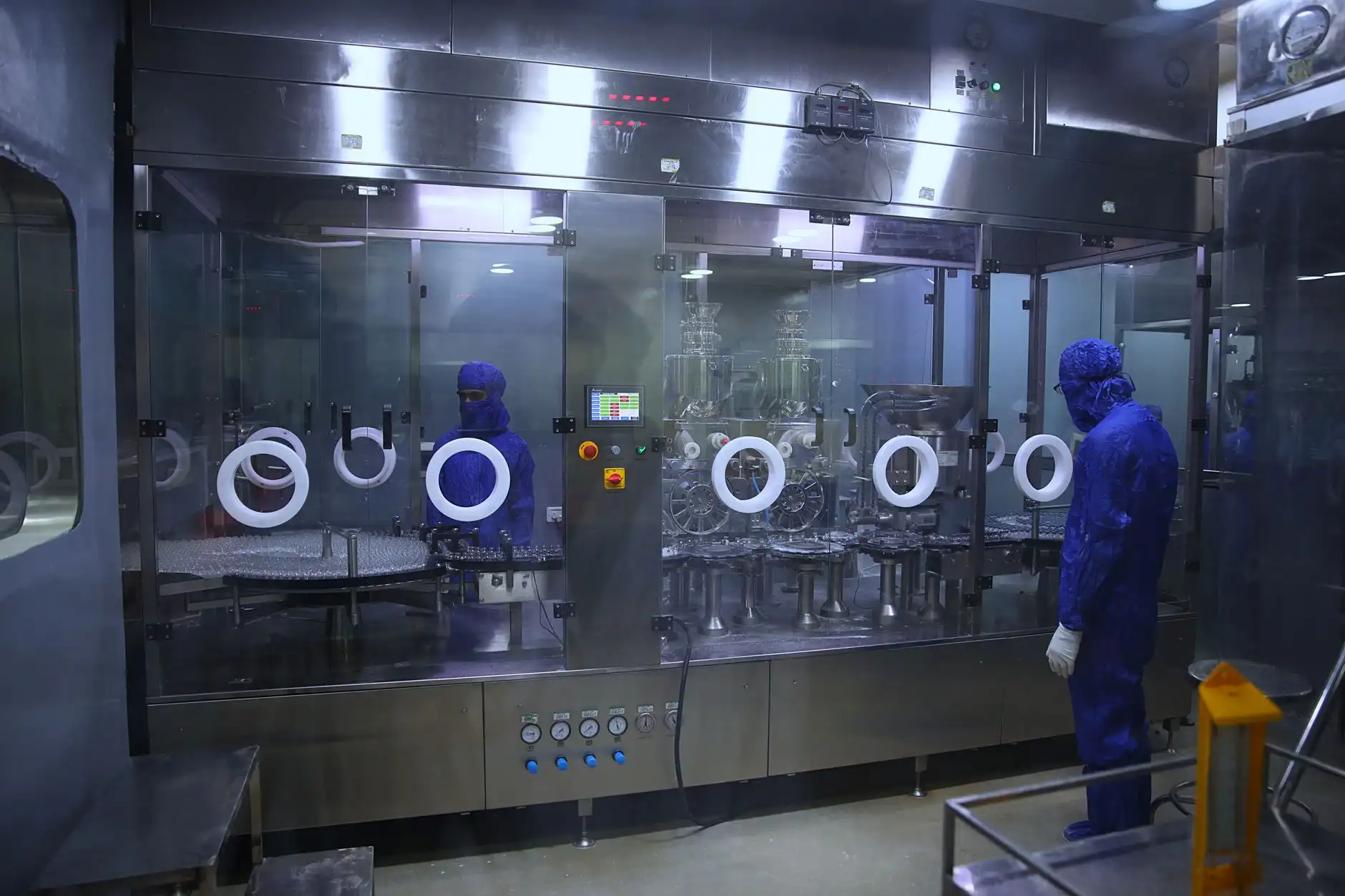万万娱乐数字艺术展项的技术架构与创新设计解析