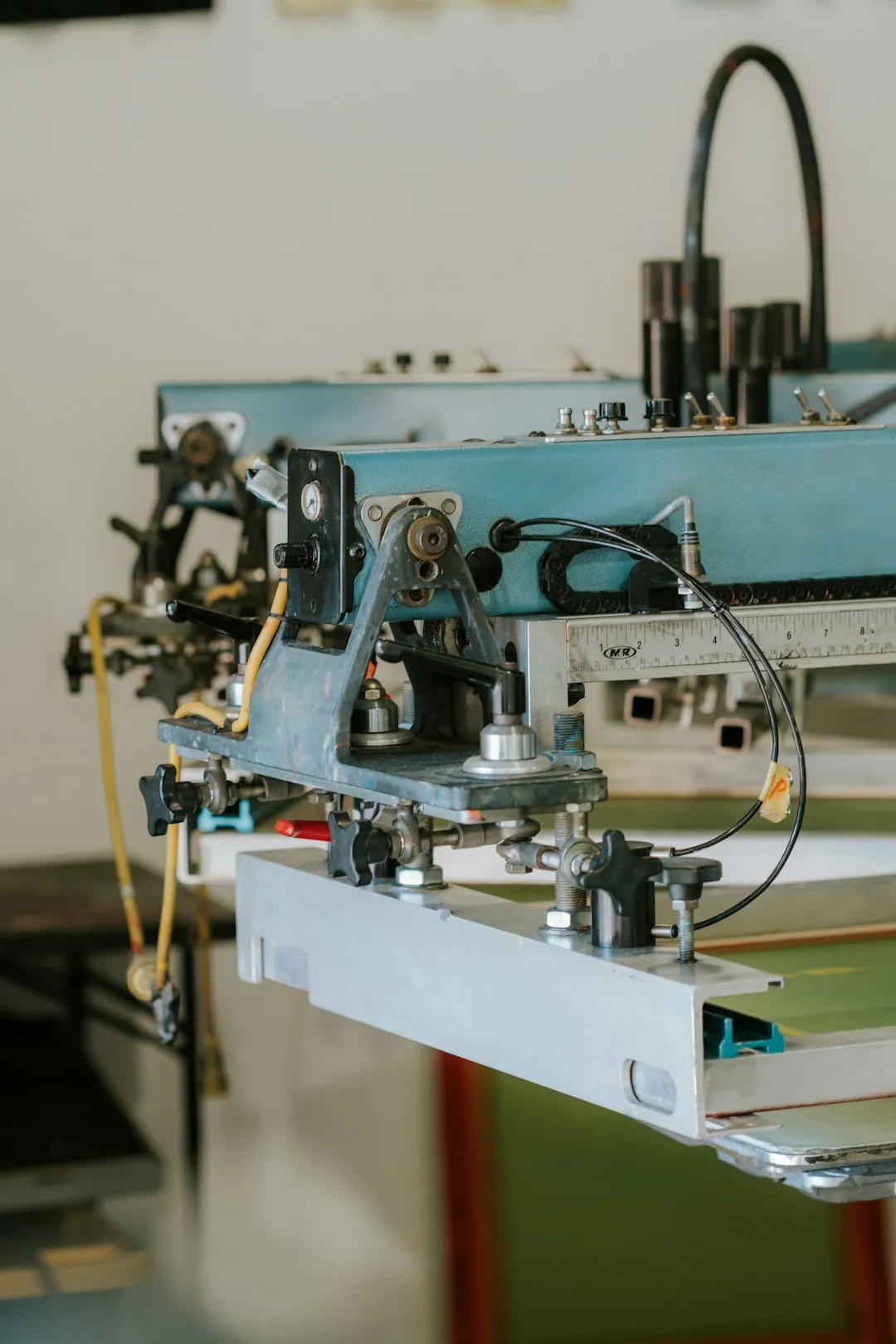 互动娱乐设备技术迭代对文化创意产业的影响研究