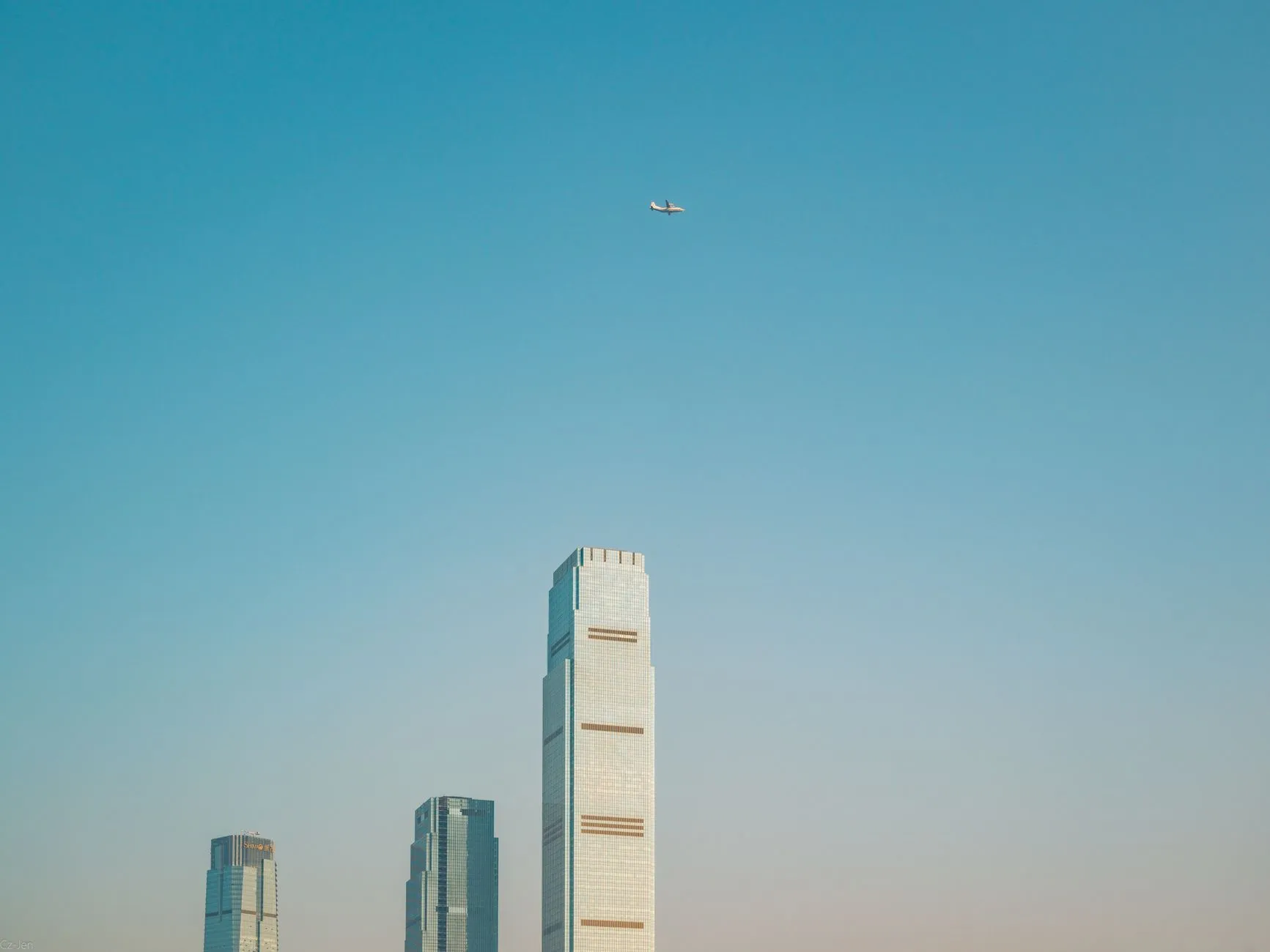 互动装置与娱乐设备选型对比：B端项目如何平衡创意表现与落地成本